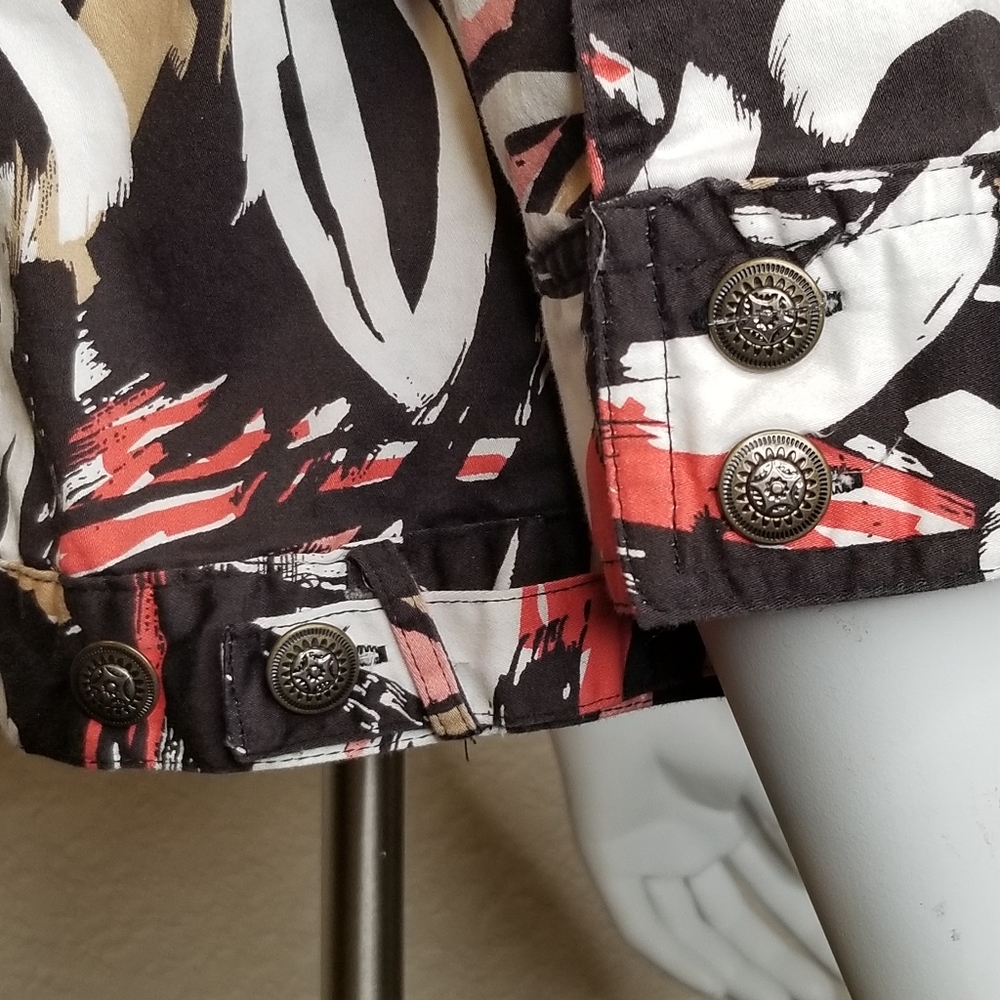 Beautiful Lightweight Jacket - Picture 5 of 6